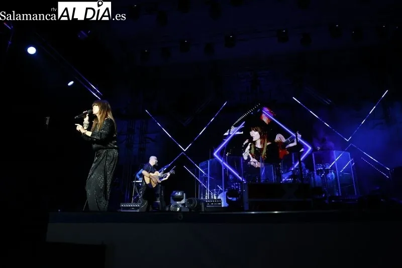 Concierto de Vanesa Martin en la Plaza Mayor de Salamanca. Fotos: David Sañudo