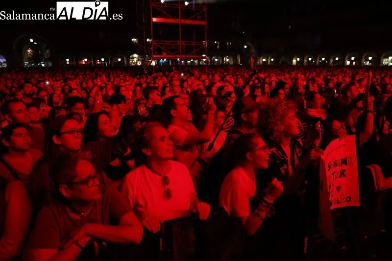Concierto de Vanesa Martin en la Plaza Mayor de Salamanca. Fotos: David Sañudo
