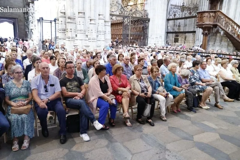 Misa en honor a Santa María de la Vega en la Catedral Nueva. Fotos: David Sañudo