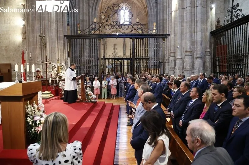 Misa en honor a Santa María de la Vega en la Catedral Nueva. Fotos: David Sañudo