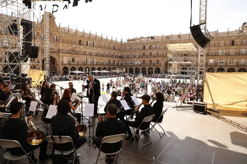 Concierto de la Banda Municipal de Música en la Plaza Mayor. Fotos: David Sañudo