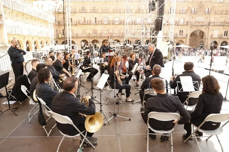 Concierto de la Banda Municipal de Música en la Plaza Mayor. Fotos: David Sañudo