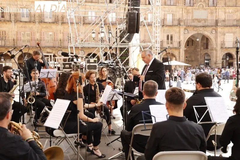 Concierto de la Banda Municipal de Música en la Plaza Mayor. Fotos: David Sañudo
