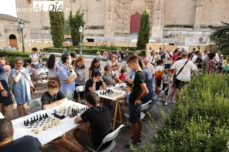 Feria del Ajedrez en la Plaza de Anaya de Salamanca. Fotos: David Sañudo