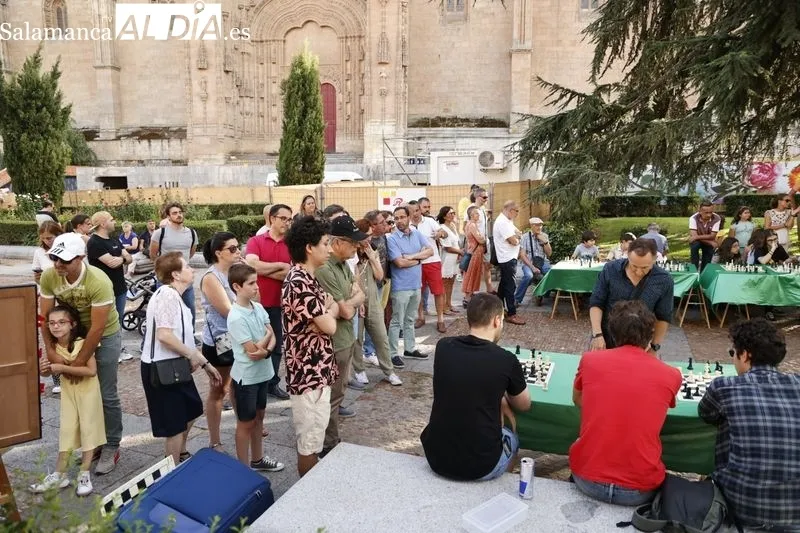 Feria del Ajedrez en la Plaza de Anaya de Salamanca. Fotos: David Sañudo