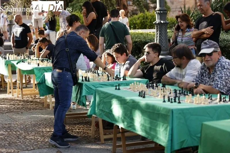Feria del Ajedrez en la Plaza de Anaya de Salamanca. Fotos: David Sañudo