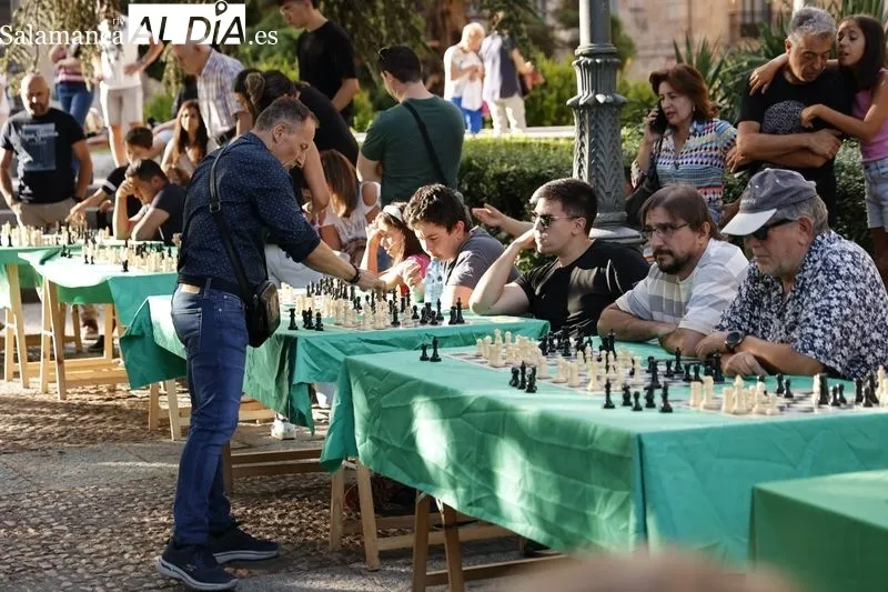 Feria del Ajedrez en la Plaza de Anaya de Salamanca. Fotos: David Sañudo
