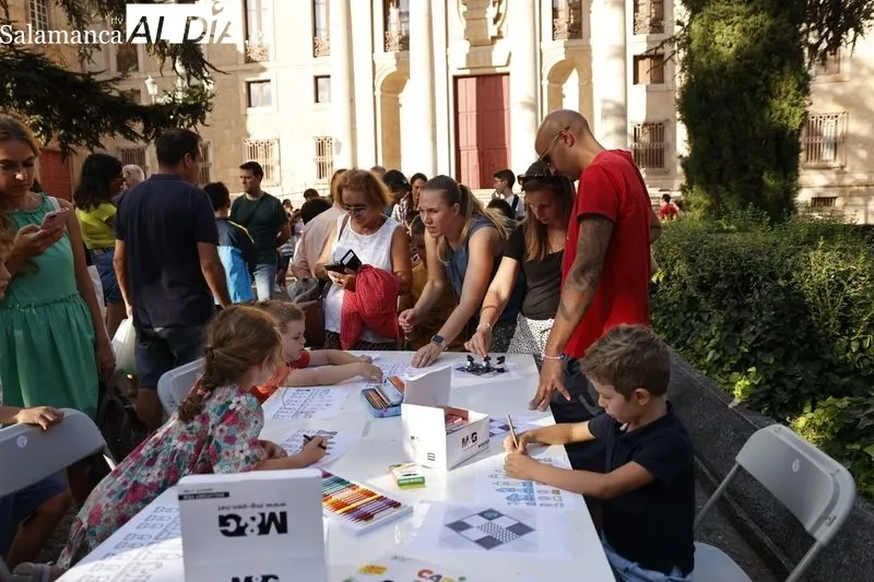 Feria del Ajedrez en la Plaza de Anaya de Salamanca. Fotos: David Sañudo
