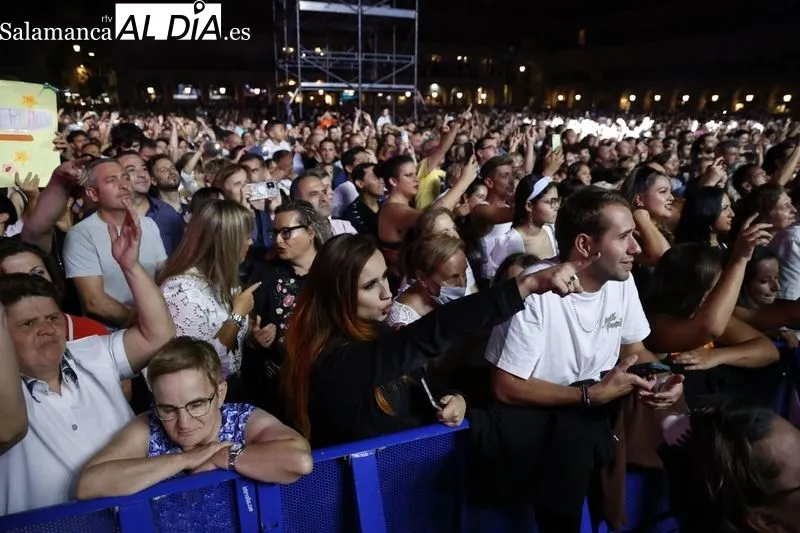 Concierto de Nancys Rubias y de Fangoria en la Plaza Mayor de Salamanca. Fotos: David Sañudo