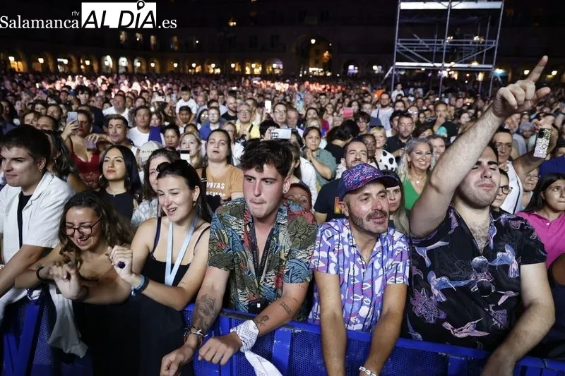 Concierto de Nancys Rubias y de Fangoria en la Plaza Mayor de Salamanca. Fotos: David Sañudo