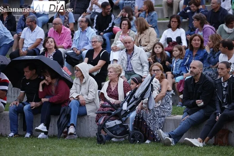 Foto 4 - Crashers llena las gradas del parque Elio Antonio de Nebrija