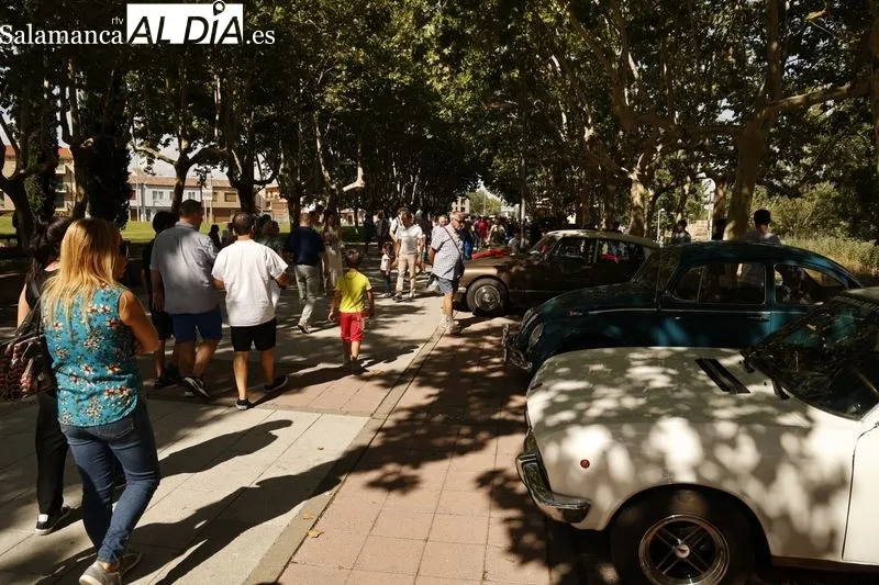 Foto 34 - Salamanca se llena de autom&oacute;viles cl&aacute;sicos