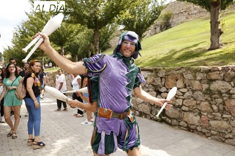 Foto 6 - Buena respuesta del p&uacute;blico al Mercado Medieval de la Vaguada de la Palma