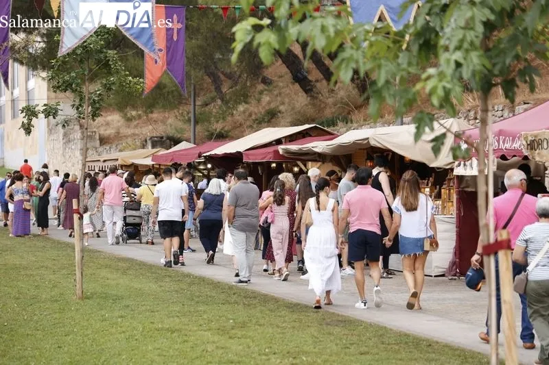Foto 15 - Buena respuesta del p&uacute;blico al Mercado Medieval de la Vaguada de la Palma