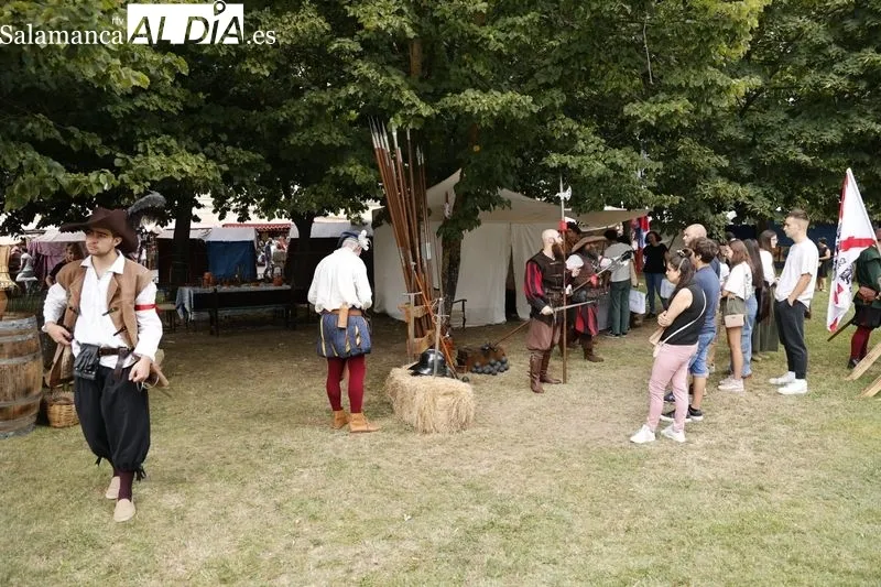 Foto 16 - Buena respuesta del p&uacute;blico al Mercado Medieval de la Vaguada de la Palma
