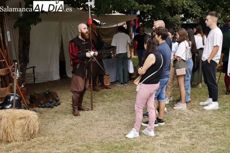 Foto 17 - Buena respuesta del p&uacute;blico al Mercado Medieval de la Vaguada de la Palma