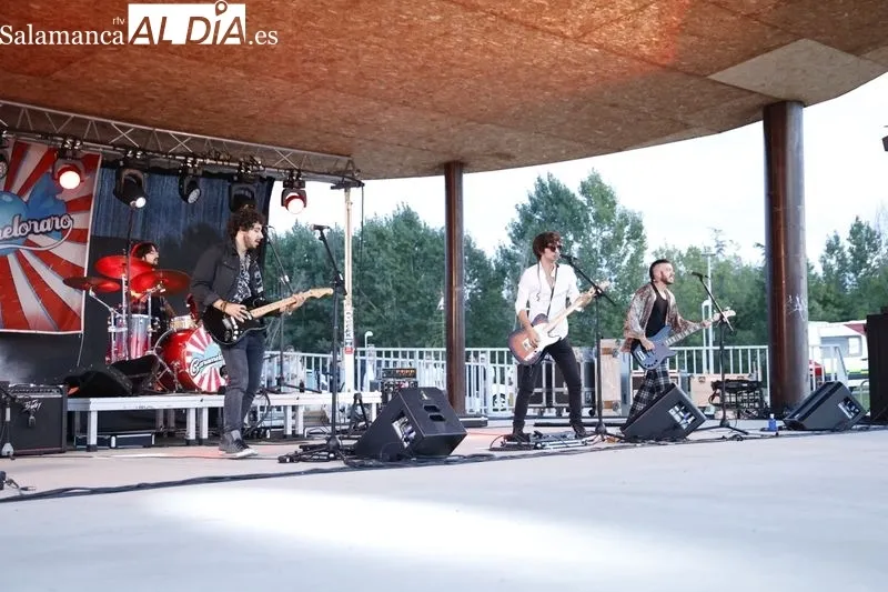 Foto 14 - El rock and roll de Carameloraro hace vibrar al parque Elio Antonio de Nebrija