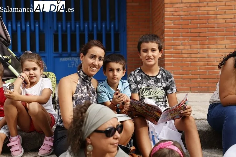 Foto 5 - La compa&ntilde;&iacute;a La Bul&eacute; divierte a ni&ntilde;os y mayores en la Alamedilla