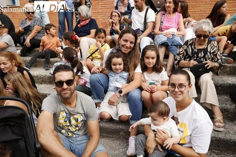 Foto 9 - La compa&ntilde;&iacute;a La Bul&eacute; divierte a ni&ntilde;os y mayores en la Alamedilla