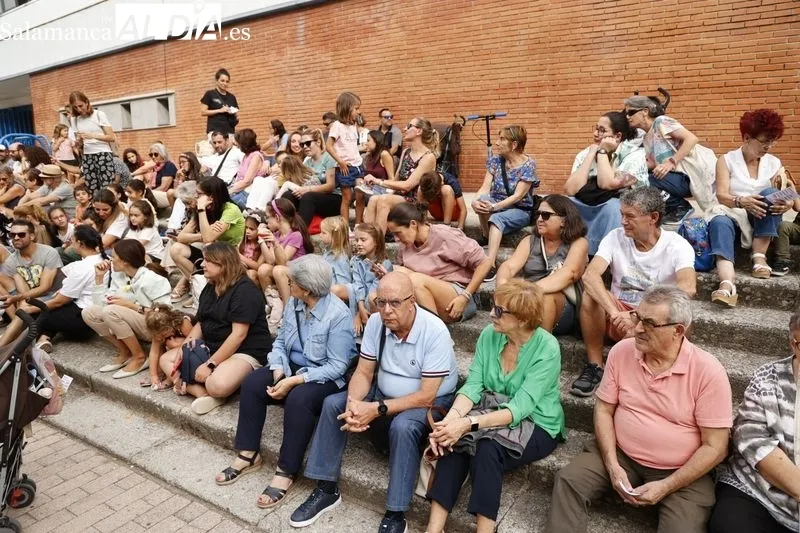 Foto 11 - La compa&ntilde;&iacute;a La Bul&eacute; divierte a ni&ntilde;os y mayores en la Alamedilla