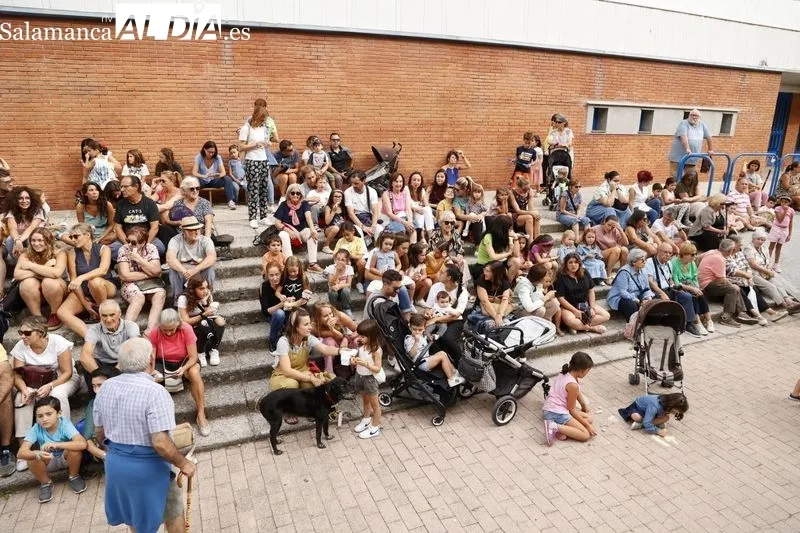 Foto 14 - La compa&ntilde;&iacute;a La Bul&eacute; divierte a ni&ntilde;os y mayores en la Alamedilla