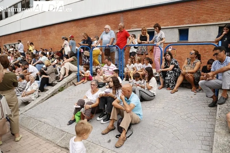 Foto 15 - La compa&ntilde;&iacute;a La Bul&eacute; divierte a ni&ntilde;os y mayores en la Alamedilla