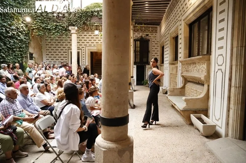 Foto 16 - El patio de la C&aacute;mara de Comercio, escenario perfecto para un desfile de moda taurina