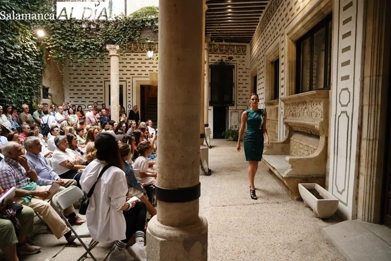 Foto 20 - El patio de la C&aacute;mara de Comercio, escenario perfecto para un desfile de moda taurina