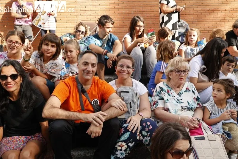 Foto 4 - La Compa&ntilde;&iacute;a El Ni&ntilde;o L&aacute;piz vuelve a llenar de familias la Alamedilla