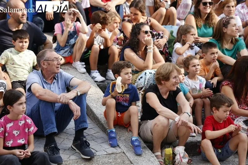 Foto 9 - La Compa&ntilde;&iacute;a El Ni&ntilde;o L&aacute;piz vuelve a llenar de familias la Alamedilla