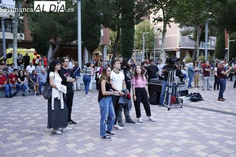 Foto 20 - Sonidos de S&oacute;tano lleva su pop-rock a la Plaza Barcelona