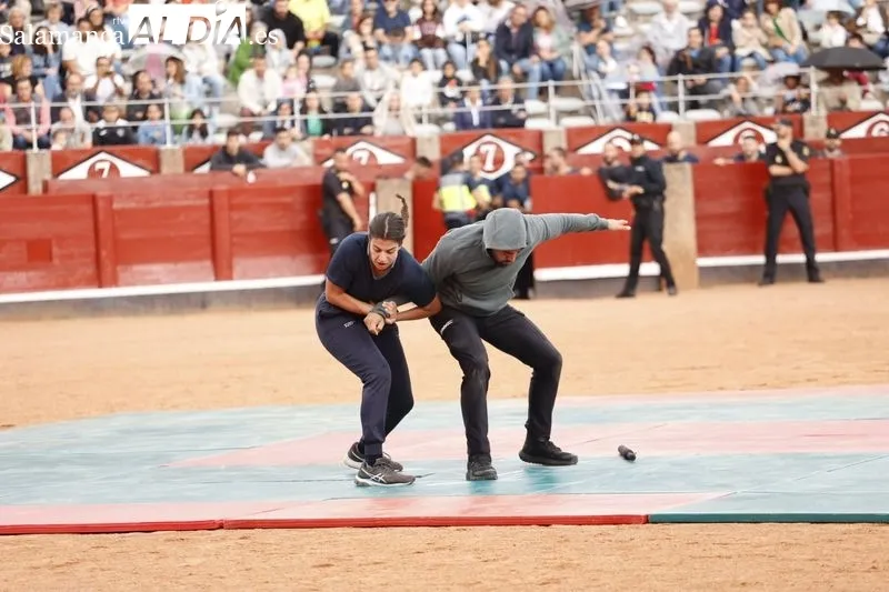  Exhibición de la Policía Nacional en la plaza de toros de Salamanca. Fotos David Sañudo