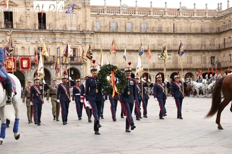 Jura de bandera civil en la Plaza Mayor de Salamanca. Fotos: David Sañudo