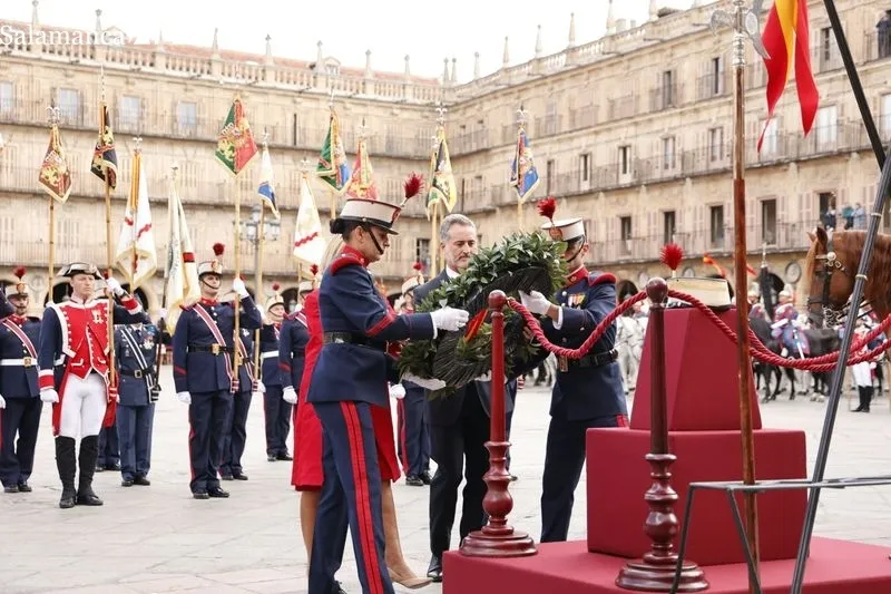 Jura de bandera civil en la Plaza Mayor de Salamanca. Fotos: David Sañudo