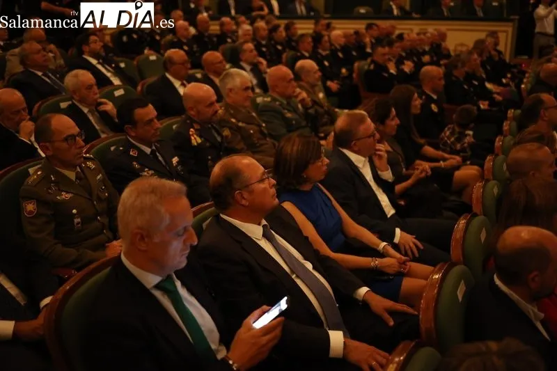 Foto 18 - La Polic&iacute;a Nacional resuelve los Premios Fundaci&oacute;n Polic&iacute;a Espa&ntilde;ola 2023 en el Teatro Liceo