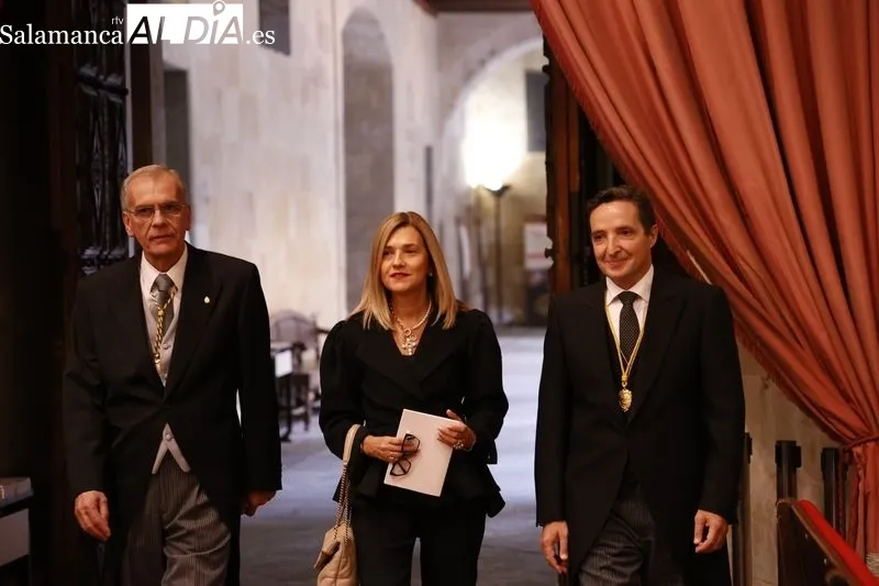 Ingreso de María Victoria Mateos en la Real Academia de Medicina de Salamanca. Fotos: David Sañudo