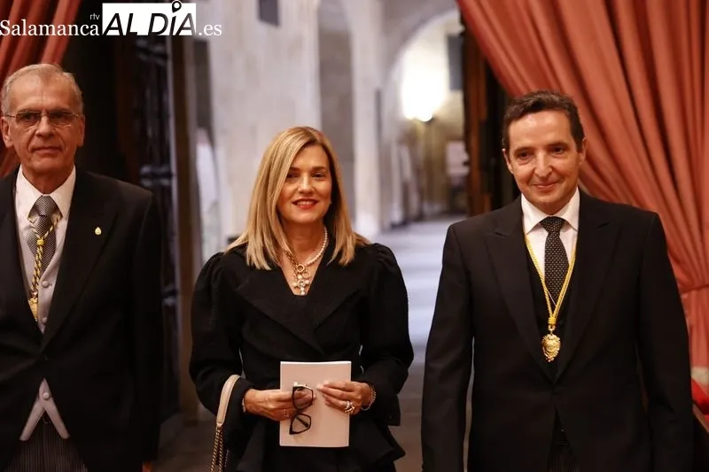 Ingreso de María Victoria Mateos en la Real Academia de Medicina de Salamanca. Fotos: David Sañudo