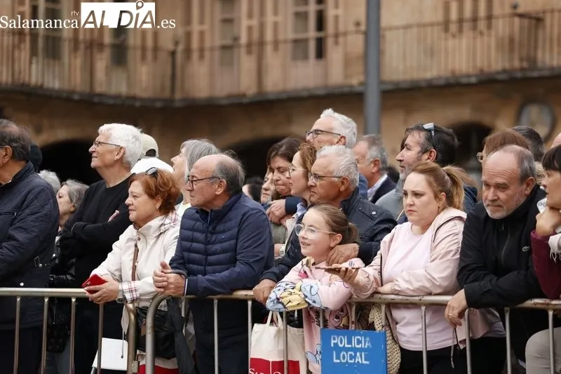 Espectáculo de Flamenco y Sevillanas en la Plaza Mayor de Salamanca en el Día Mundial del Alzheimer