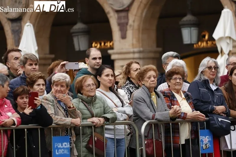 Espectáculo de Flamenco y Sevillanas en la Plaza Mayor de Salamanca en el Día Mundial del Alzheimer
