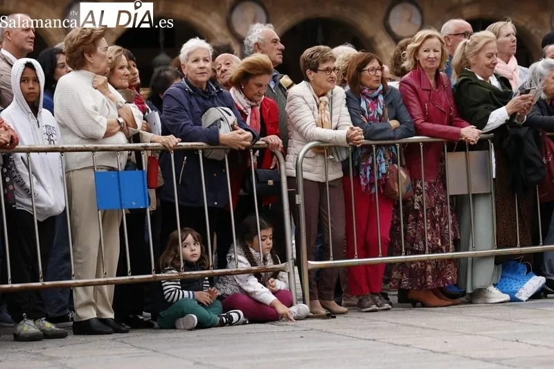 Espectáculo de Flamenco y Sevillanas en la Plaza Mayor de Salamanca en el Día Mundial del Alzheimer