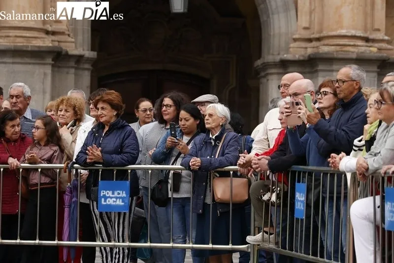 Espectáculo de Flamenco y Sevillanas en la Plaza Mayor de Salamanca en el Día Mundial del Alzheimer