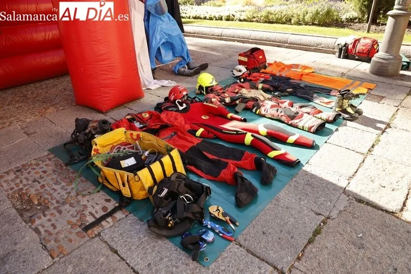 Foto 4 - Aprendizaje en la Semana de la Prevenci&oacute;n de Incendios con la denominada &lsquo;Casa de Evacuaci&oacute;n&rsquo;
