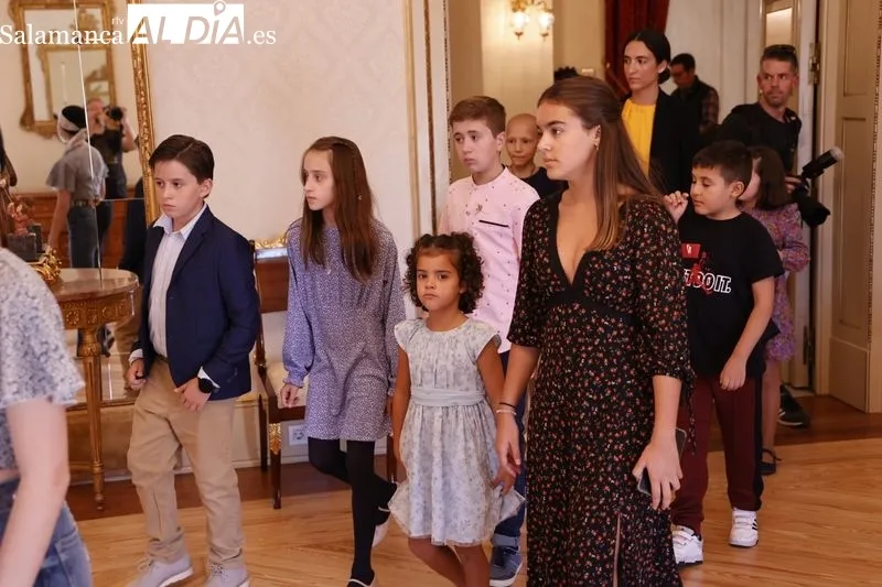 Foto 6 - Recepci&oacute;n en el Ayuntamiento a los ni&ntilde;os del Aula Hospitalaria de Salamanca