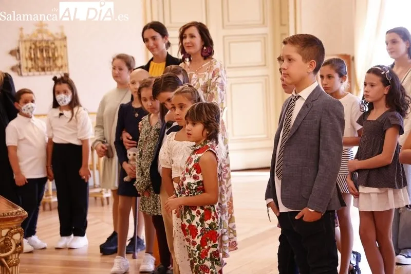 Foto 10 - Recepci&oacute;n en el Ayuntamiento a los ni&ntilde;os del Aula Hospitalaria de Salamanca