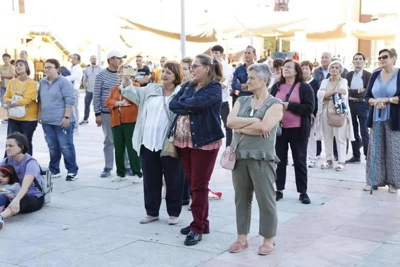 Foto 3 - El Ayuntamiento y vecinos de Garrido, Salesas, Labradores y Ciudad Jard&iacute;n celebran la Feria Municipal de las Asociaciones