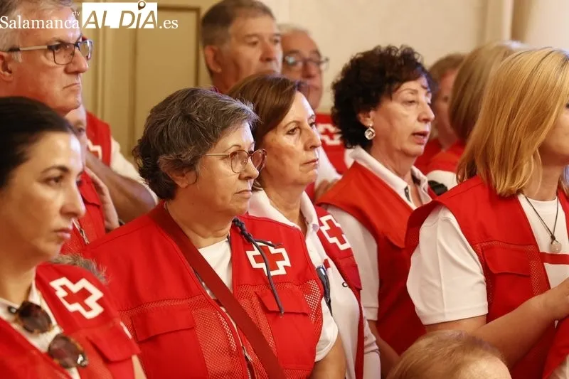 Recepción en el Ayuntamiento a personas voluntarias que participan en el 150 aniversario de Cruz Roja. Fotos: David Sañudo