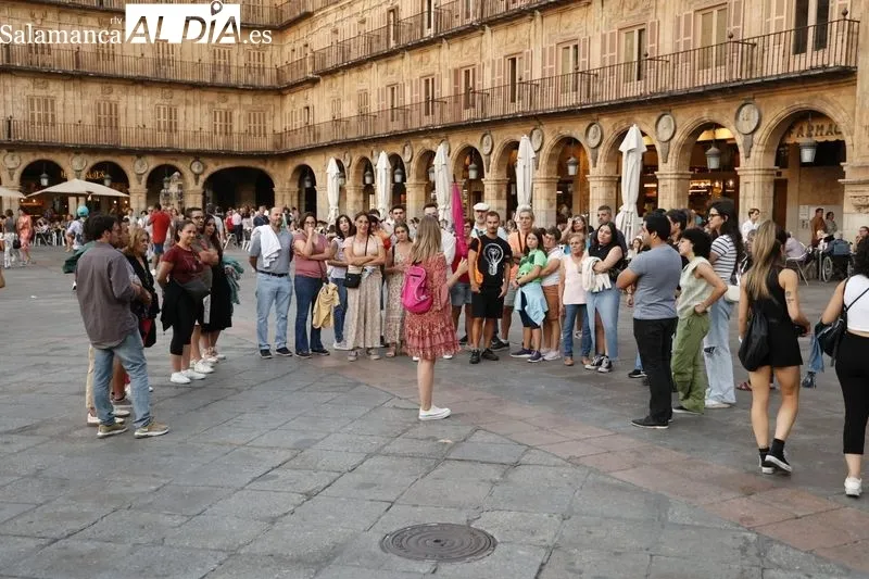 Ambiente en Salamanca en la tarde de este sábado. Fotos: David Sañudo