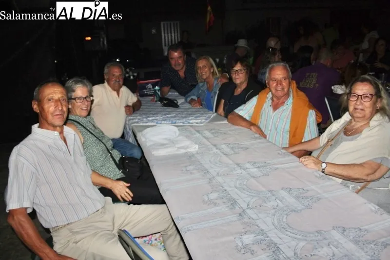 La Plaza Mayor de Villoria acogía la tradicional merienda de la vaca