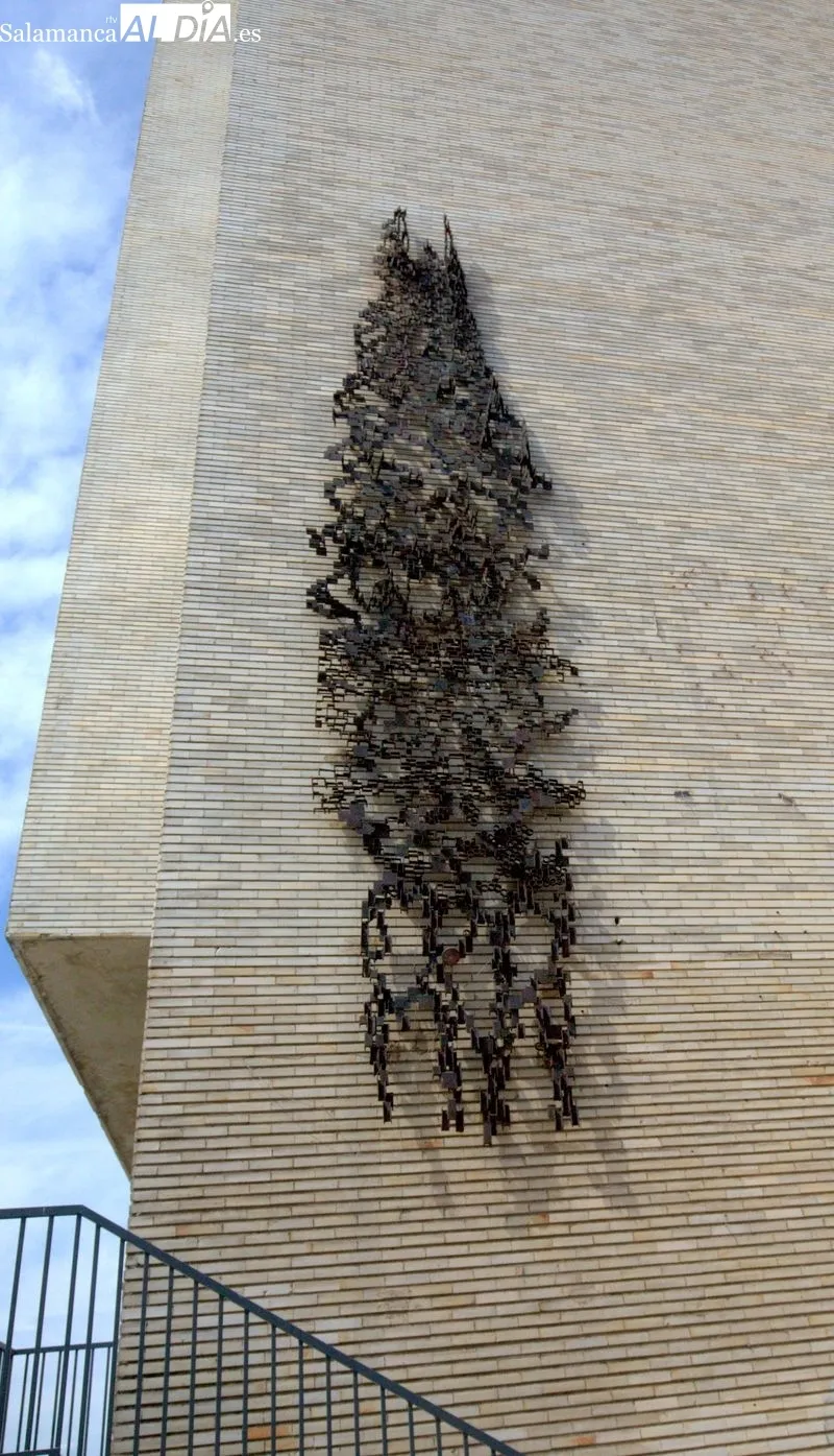Foto 7 - Itinerarios salmantinos: Secreto de cristal y arte en el hospital azul