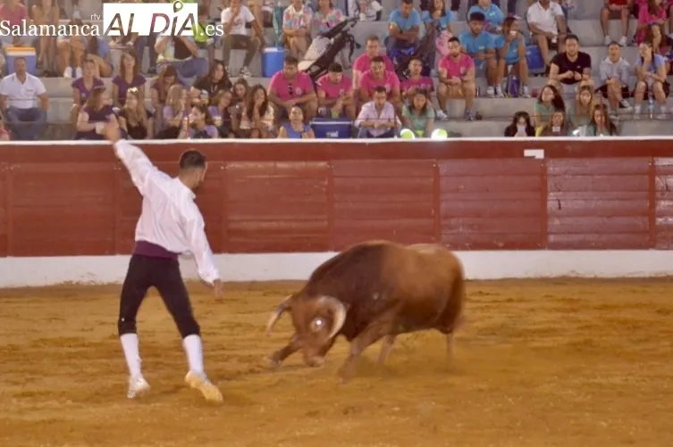 La Plaza de toros La Vega de Villoria celebraba el Concurso de Recortes Goyesco